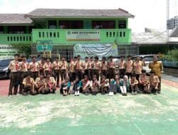 Tingkat Minat Membaca pada Siswa Kelas XI Teknik Komputer Jaringan dan Farmasi di SMK Mahadhika 4 4 Tingkat Minat Membaca pada Siswa Kelas XI Teknik Komputer Jaringan dan Farmasi di SMK Mahadhika 4