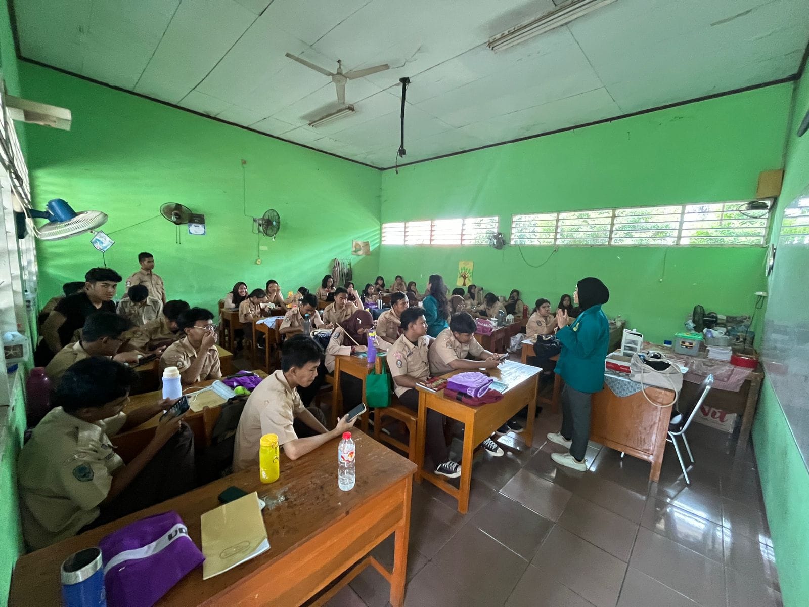 Kegemaran dan Minat Baca Siswa Kelas XII SMA Corpatarin Jakarta Timur 1 Kegemaran dan Minat Baca Siswa Kelas XII SMA Corpatarin Jakarta Timur