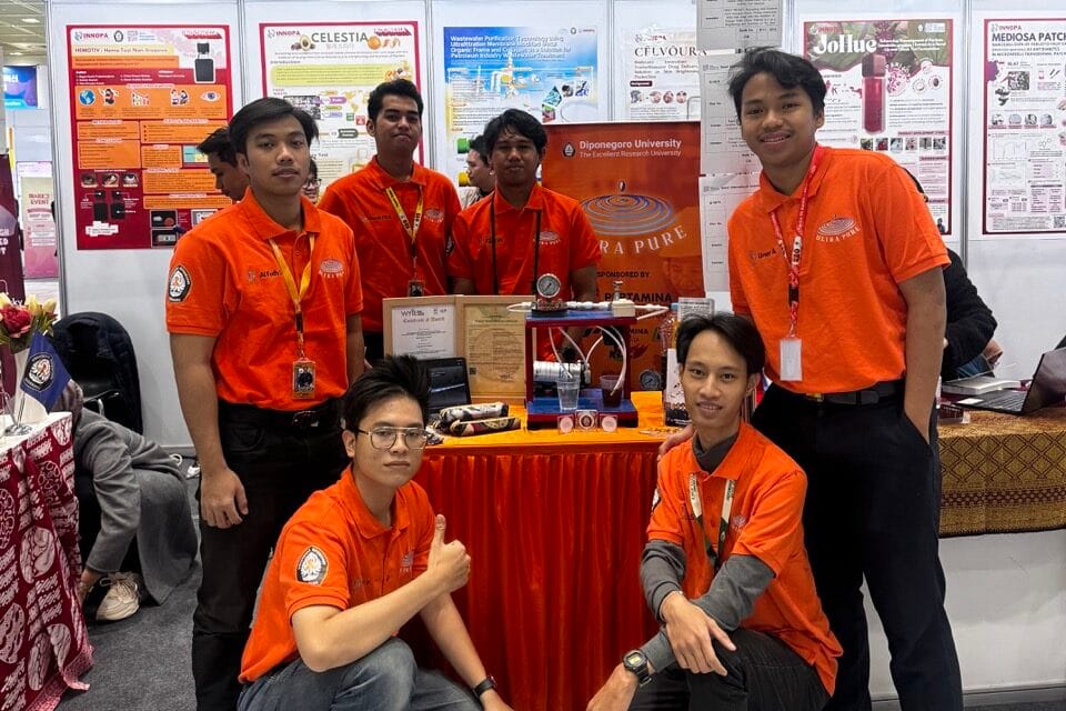 Wakili UNDIP di Kancah Internasional, Mahasiswa Teknik Kimia Raih Silver Medal pada Kompetisi International Invention Fair 2024 di Korea 2 Wakili UNDIP di Kancah Internasional, Mahasiswa Teknik Kimia Raih Silver Medal pada Kompetisi International Invention Fair 2024 di Korea