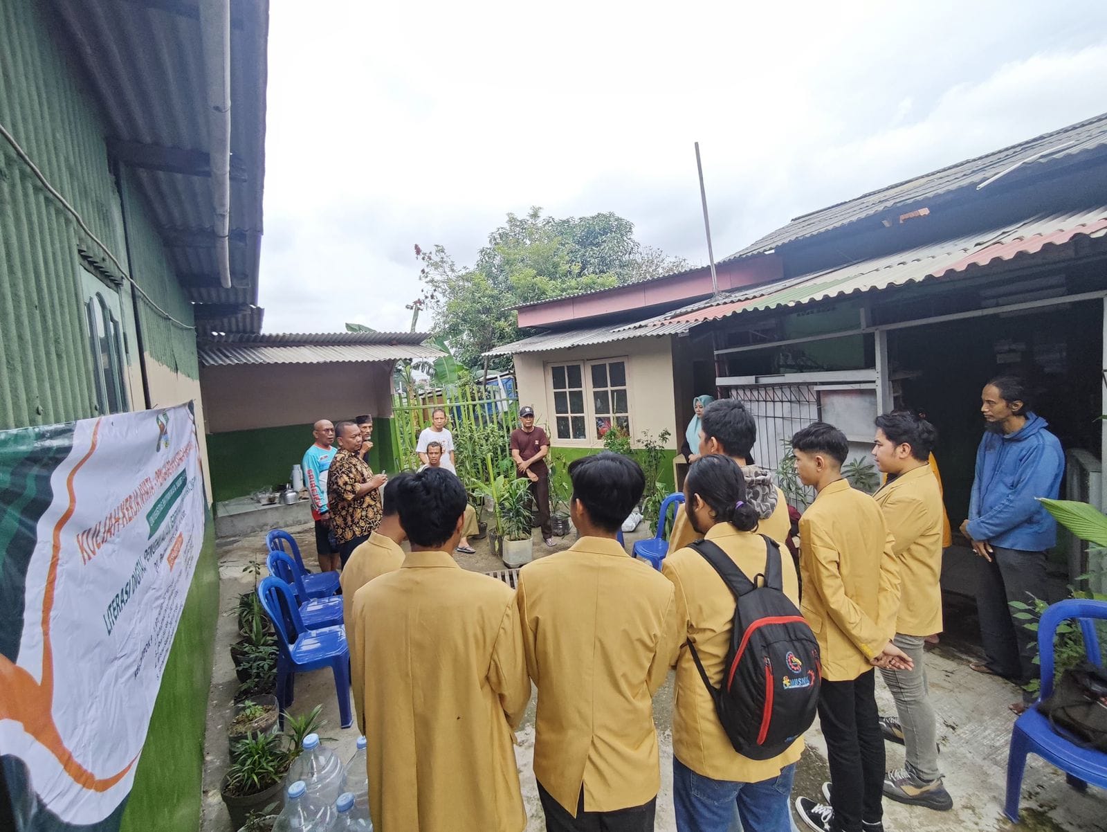 Mahasiswa Ubharajaya Sukseskan KKN di Kelurahan Harapan Mulya: Literasi Digital dan Keamanan Lingkungan Jadi Prioritas 4 Mahasiswa Ubharajaya Sukseskan KKN di Kelurahan Harapan Mulya: Literasi Digital dan Keamanan Lingkungan Jadi Prioritas