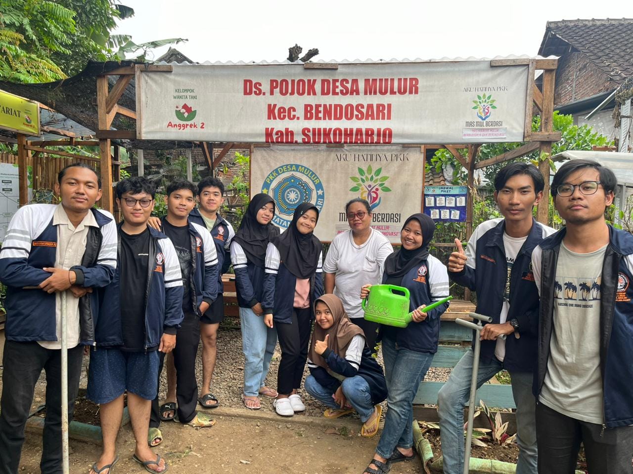Mahasiswa KKN Tim I UNDIP Optimalkan Lahan KWT Dengan Penanaman Sayur dan Penerapan Hidroponik 1 IMG-20250210-WA0032