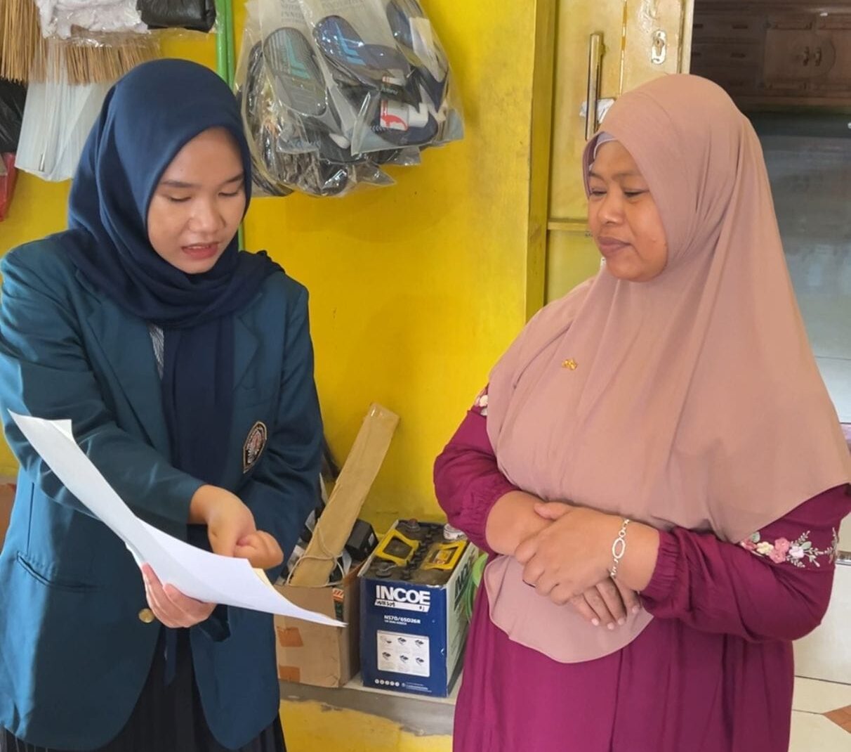 Tingkatkan Efisiensi UMKM, Mahasiswa KKKN UNDIP Berikan Edukasi Manajemen Stok Persediaan untuk Toko Kelontong