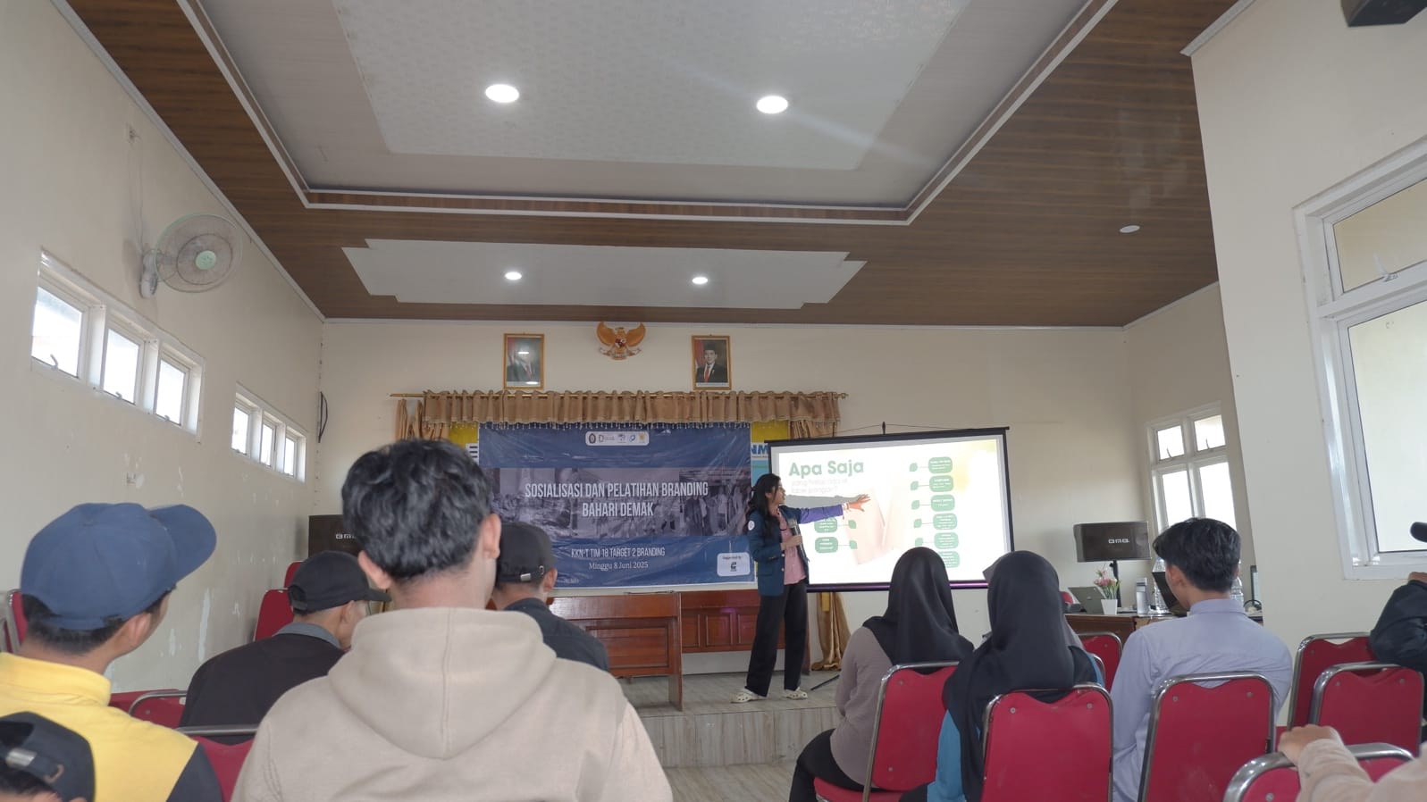 Mahasiswa KKN Universitas Diponegoro Gencarkan Edukasi Hukum Perlindungan Konsumen dan Label Pangan Standar Hukum di Tri Desa Bonang Demak