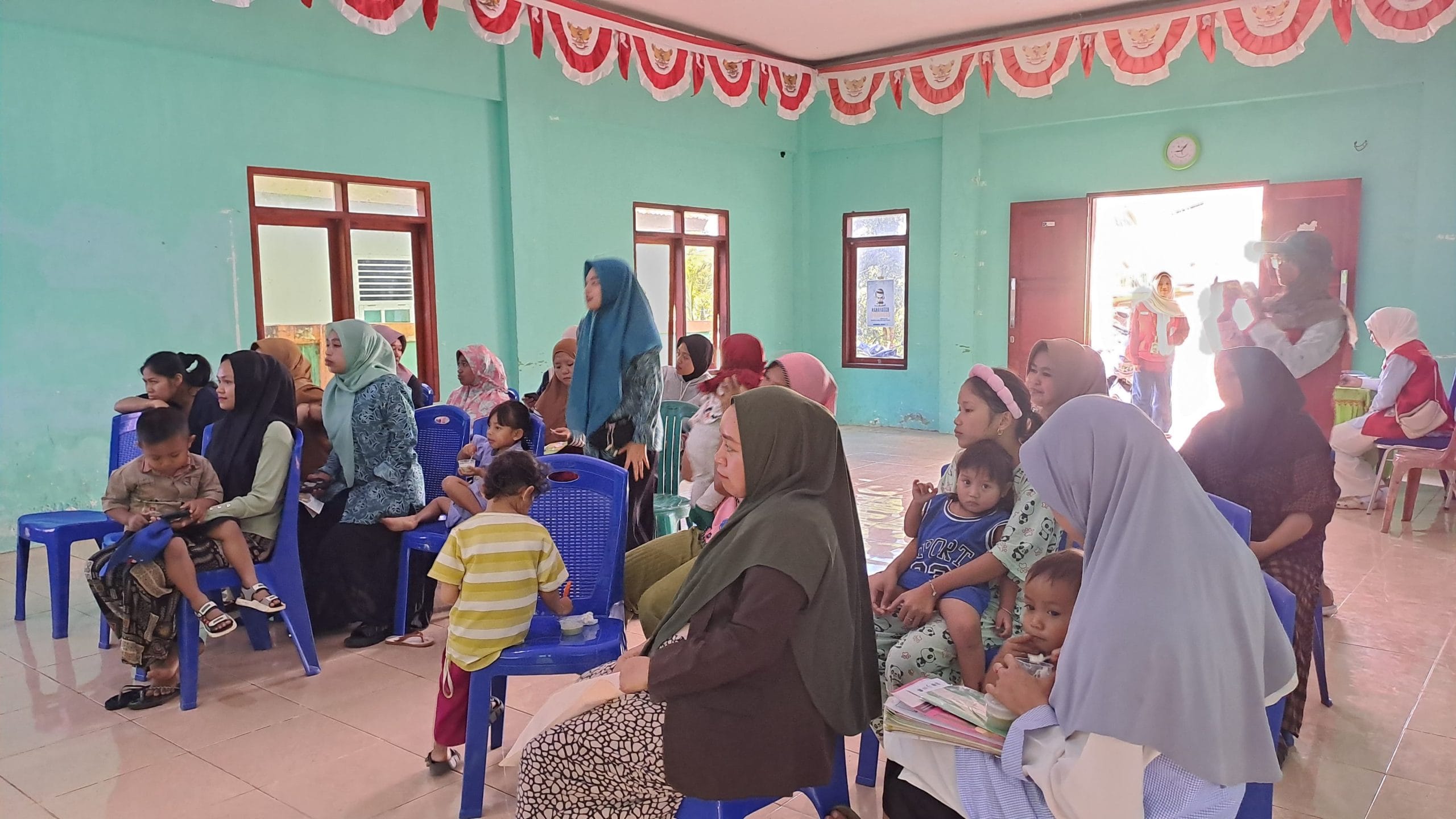 Mahasiswa KKN-PK UNHAS Gelar Program GASAK: Gerakan Atasi Stunting, Selamatkan Anak Kita di Desa Kayu Loe Serta Demo Masak Makanan Sehat Berbahan Dasar Lokal 3 Mahasiswa KKN-PK UNHAS Gelar Program GASAK: Gerakan Atasi Stunting, Selamatkan Anak Kita di Desa Kayu Loe Serta Demo Masak Makanan Sehat Berbahan Dasar Lokal