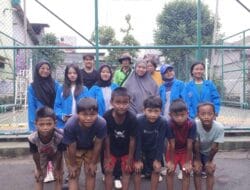 Mahasiswa UBSI Ajak Warga RT 14 Bungur Jakarta Pusat Gotong Royong Bersihkan Taman Interaksi Sosial