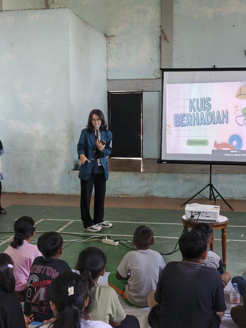 Ajak Belajar Sambil Bermain, Mahasiswa KKN-T Undip Terapkan Metode Game-Based Learning ke Siswa SD di Sukorejo, Sragen 2 Ajak Belajar Sambil Bermain, Mahasiswa KKN-T Undip Terapkan Metode Game-Based Learning ke Siswa SD di Sukorejo, Sragen
