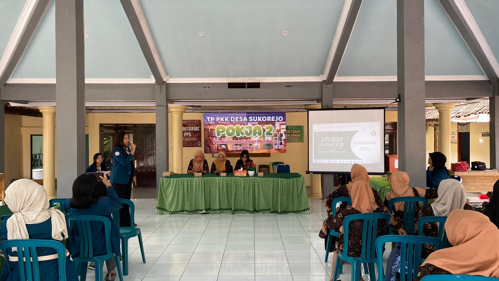 Mahasiswa Undip Gelar Penyuluhan Perlindungan Konsumen di Desa Sukorejo untuk Dukung UMKM Berintegritas