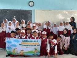 Kelompok 25 MMD UB Ajarkan Sadar Lingkungan dan Pencemaran Air dengan Praktik Pembuatan Alat Filtrasi Air Sederhana di SDN 02 Jambesari, Kabupaten Malang 