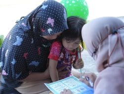 Mahasiswa KKN-PK Universitas Hasanuddin Melakukan Pemeriksaan Status Gizi Balita di Kelurahan Onto