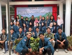 Demonstrasi Penggunaan Maggot BSF Sebagai Dekomposer Dalam Membantu Mengurai Sampah Organik Untuk Menciptakan Upaya Bantul Bersih 2025