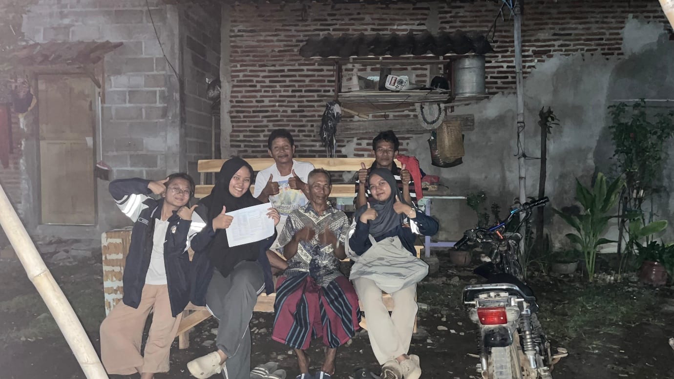 Tim KKN Undip Gelar Survei Ketahanan Pangan di Desa Gempolsewu, Ungkap Tantangan Rumah Tangga Nelayan 1 Tim KKN Undip Gelar Survei Ketahanan Pangan di Desa Gempolsewu, Ungkap Tantangan Rumah Tangga Nelayan
