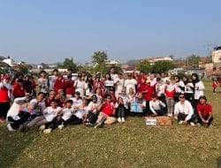 Gelar Senam Sehat Maumere, Mahasiswa KKN-T UNDIP Ciptakan Harmoni Kesehatan, Budaya, dan Ekonomi Warga Sambiroto