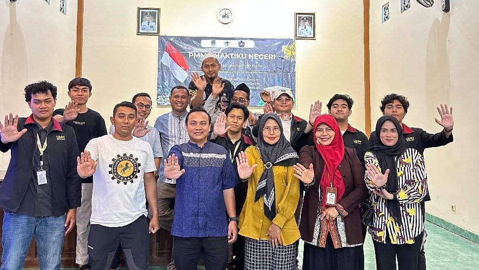 Mahasiswa PMM UMM Gelar Sosialisasi Bahaya Judi Online di Desa Sumurgung