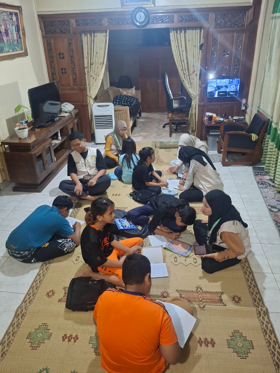 Mahasiswa KKN UPGRIS Luncurkan Randugunting Study Club, Bantu Dampingi Anak-anak untuk Meningkatkan Kualitas Pendidikan