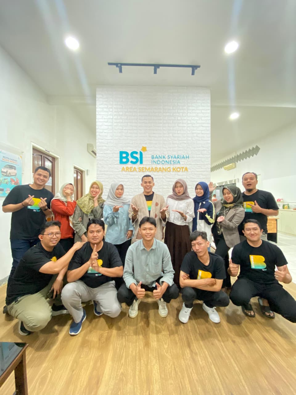 MAHASISWA UNIVERSITAS PGRI SEMARANG (UPGRIS) PEROLEH PENGALAMAN PROFESIONAL DI BANK SYARIAH INDONESIA AREA SEMARANG KOTA 2 MAHASISWA UNIVERSITAS PGRI SEMARANG (UPGRIS) PEROLEH PENGALAMAN PROFESIONAL DI BANK SYARIAH INDONESIA AREA SEMARANG KOTA