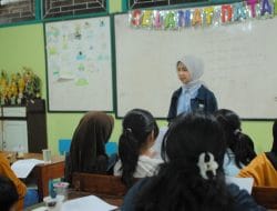 Mahasiswa KKN UPGRIS Berikan Edukasi Public Speaking di Posyandu Remaja Genuk 23 Mahasiswa KKN UPGRIS Berikan Edukasi Public Speaking di Posyandu Remaja Genuk