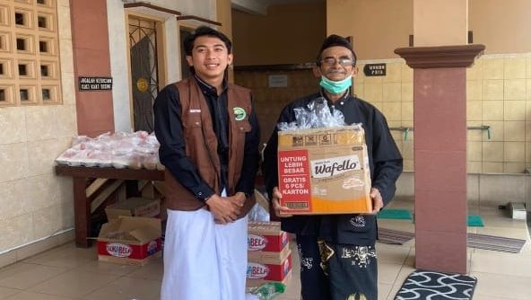 KKN Kelompok 13 UPGRIS Laksanakan Kegiatan Jumat Berkah di Masjid Ar Rahmat RW 11 Kelurahan Ungaran