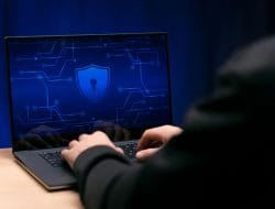 Mahasiswa Informatika: Garda Inovasi dan Pertahanan Teknologi Indonesia 30 Mahasiswa Informatika: Garda Inovasi dan Pertahanan Teknologi Indonesia