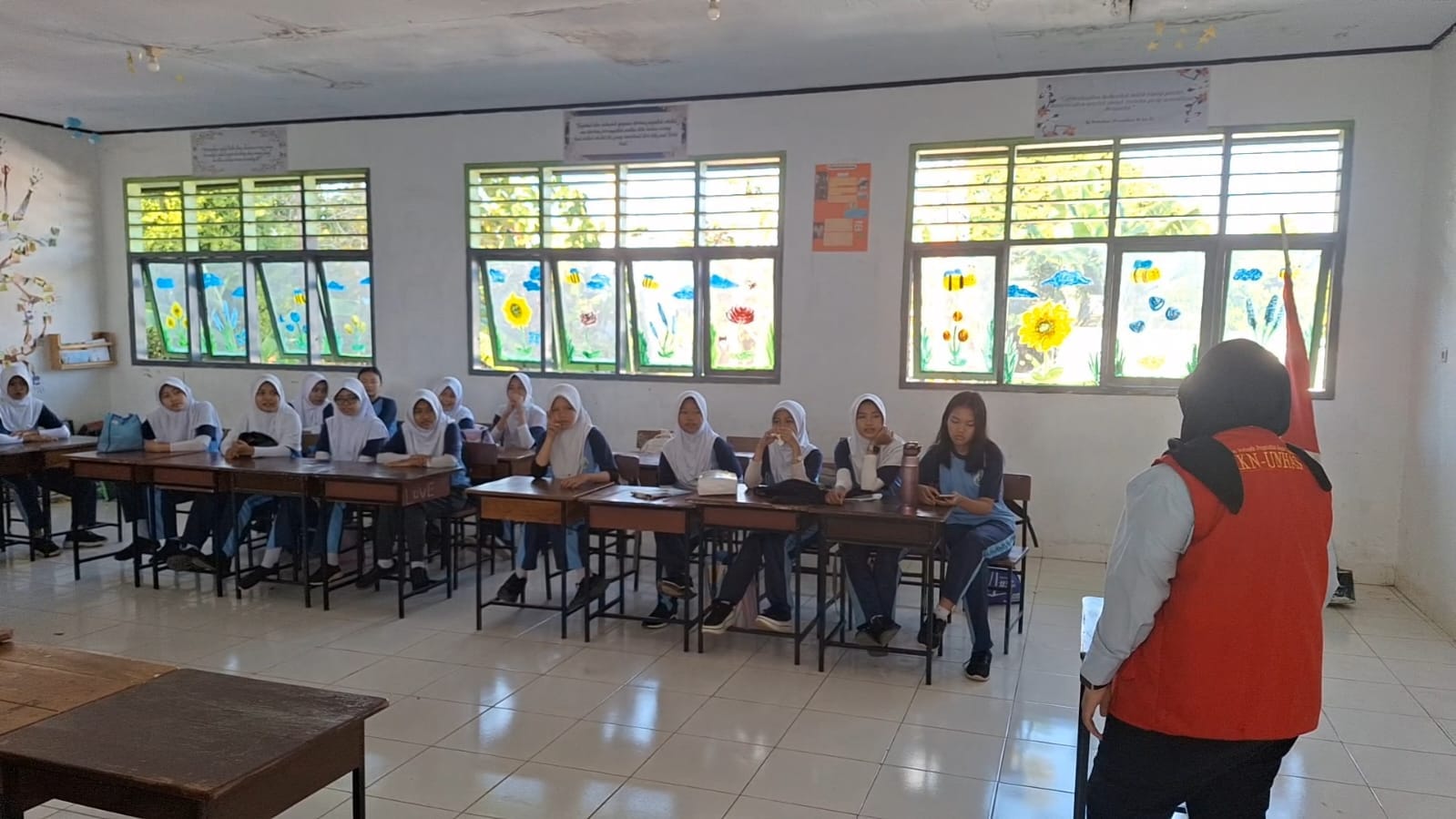 Mahasiswa KKN-Prestasi Universitas Hasanuddin Gelar Aksi Minum TTD untuk G.L.O.W.U.P. (Gerakan Lawan Otak Lemot & Wajah Pucat untuk Putri Hebat!) 2 Mahasiswa KKN-Prestasi Universitas Hasanuddin Gelar Aksi Minum TTD untuk G.L.O.W.U.P. (Gerakan Lawan Otak Lemot & Wajah Pucat untuk Putri Hebat!)