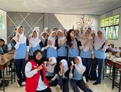 Mahasiswa KKN-Prestasi Universitas Hasanuddin Gelar Aksi Minum TTD untuk G.L.O.W.U.P. (Gerakan Lawan Otak Lemot & Wajah Pucat untuk Putri Hebat!) 13 Mahasiswa KKN-Prestasi Universitas Hasanuddin Gelar Aksi Minum TTD untuk G.L.O.W.U.P. (Gerakan Lawan Otak Lemot & Wajah Pucat untuk Putri Hebat!)