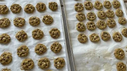 Program Pengabdian Undiksha Hadirkan Cookies MOMONANA untuk Cegah Stunting di Desa Bukti