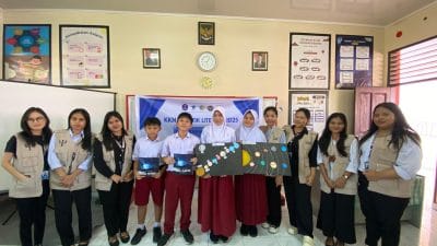 Mahasiswa KKN Universitas Negeri Manado Ajak Siswa SDN 01 Kotamobagu Buat Proyek Tata Surya Berbasis Buku Literasi 16 Mahasiswa KKN Universitas Negeri Manado Ajak Siswa SDN 01 Kotamobagu Buat Proyek Tata Surya Berbasis Buku Literasi