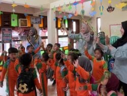 Mahasiswa PG PAUD UNY Wujudkan Pembelajaran Inovasi Berkelanjutan Kebun Sayur Sekolah TK SPS Setyowati Seyegan sebagai Implementasi SDGs 9 Dan SDGs 4