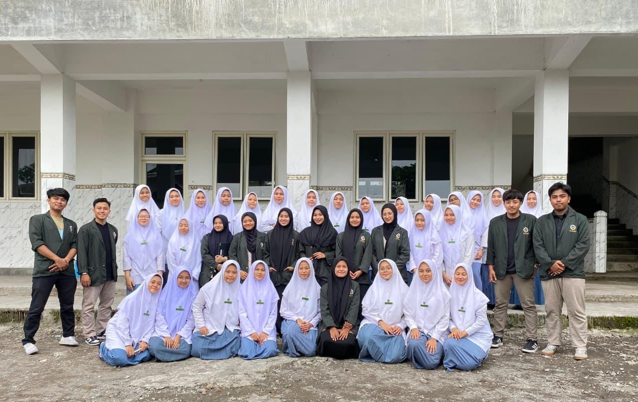 Edukasi Akad Syariah di Pondok Pesantren Fadllillah, Mahasiswa HKI UINSA Perkuat Pemahaman Muamalah Santri