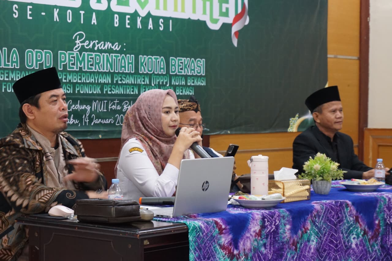 Perkuat Sinergi, Pimpinan Pesantren dan Pemerintah Kota Bekasi Gelar Halaqoh Strategis 2 Perkuat Sinergi, Pimpinan Pesantren dan Pemerintah Kota Bekasi Gelar Halaqoh Strategis