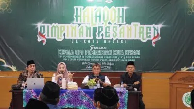 Perkuat Sinergi, Pimpinan Pesantren dan Pemerintah Kota Bekasi Gelar Halaqoh Strategis 11 Perkuat Sinergi, Pimpinan Pesantren dan Pemerintah Kota Bekasi Gelar Halaqoh Strategis