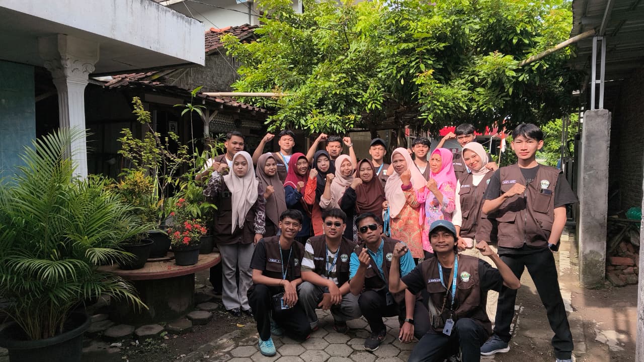 Sinergi Mahasiswa KKN UPGRIS dan Kader Posyandu dalam Kegiatan Pokbang Posyandu di Kelurahan Kebondalem Kendal 1 WhatsApp-Image-2026-01-21-at-10.57.38