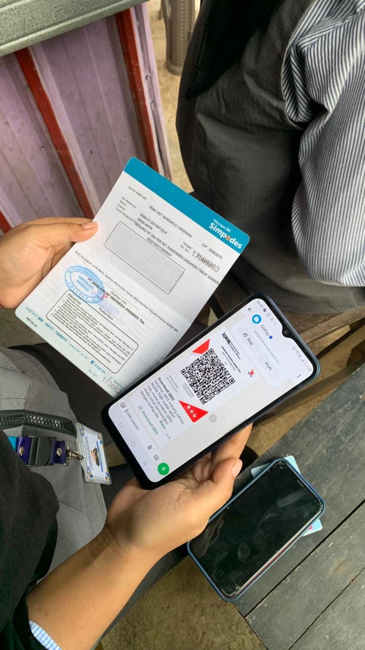 Mahasiswa KKN UPGRIS Kelompok 13 Luncurkan QRIS Door-to-Door untuk UMKM di Dusun Genurid