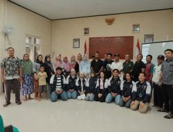 Mahasiswa KKN Undip Memperkenalkan Pembuatan Tempat Pembakaran Sampah Sederhana