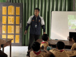 Edukasi Lingkungan Sejak Dini: Mahasiswa KKN Undip Kenalkan Pengelolaan Sampah melalui “Fun English for Waste Awareness” di Desa Ngandong