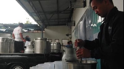 Mahasiswa KKN UPGRIS Dukung Peningkatan Mutu dan Pemasaran Susu Sapi di Singosari, Mojosongo, Boyolali