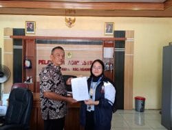 Mahasiswa KKN Hukum UNDIP Menyerahkan Rancangan Peraturan Desa tentang Pendapatan Asli Desa Kepada Pemerintah Desa Kerjo Kidul