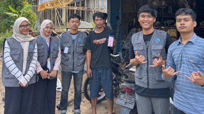 Mahasiswa KKN UPGRIS Kelompok 13 Luncurkan QRIS Door-to-Door untuk UMKM di Dusun Genurid