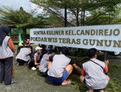 Mahasiswa KKN UPGRIS Kelompok 17 Bersihkan Teras Gunung Candirejo demi Persiapan Senam Bersama