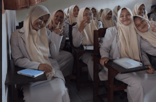 Mahasiswa PKM UNPAM Gelar Pelatihan Menulis Resensi, Langkah Nyata Tingkatkan Minat Baca Siswa