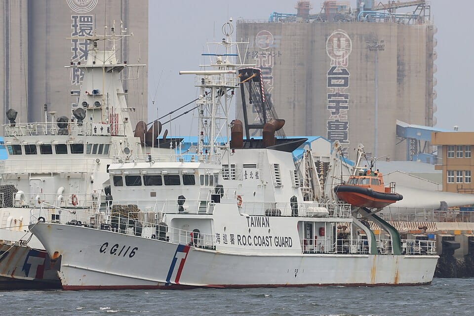 Pengaruh Patroli China Coast Guard Terhadap Konflik Maritim China-Jepang di Wilayah Diaoyu/Senkaku Tahun 2025